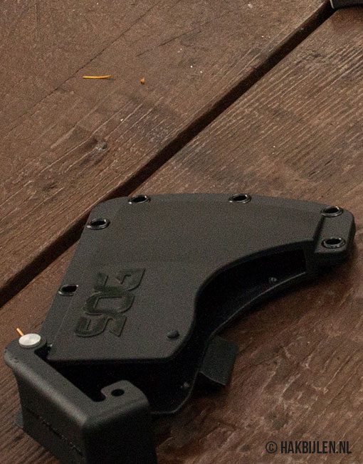 Base Camp Bijl Axe Badaxe F16N CP SOG Sheath Kampeerbijl